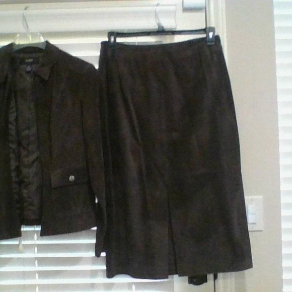 Top - Picture 13 of 16